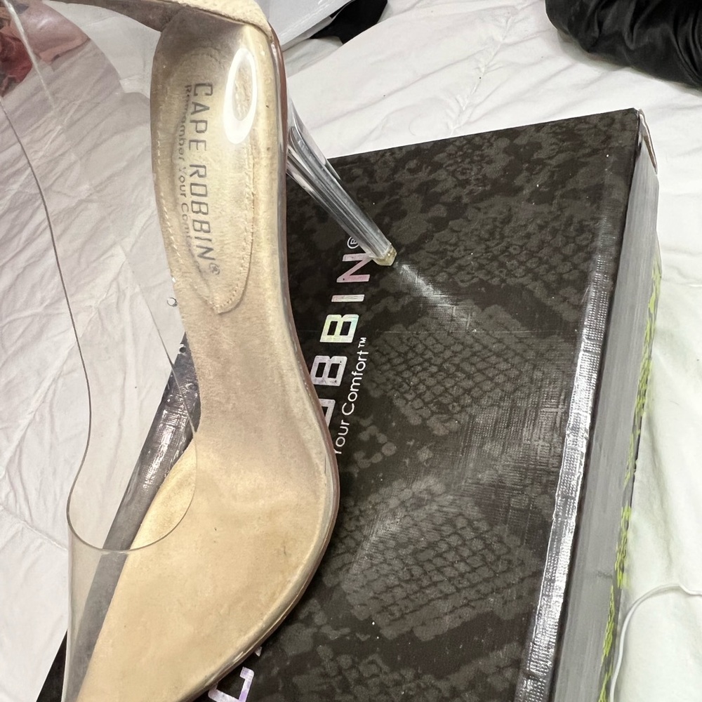 Clear basic heels - Picture 3 of 5